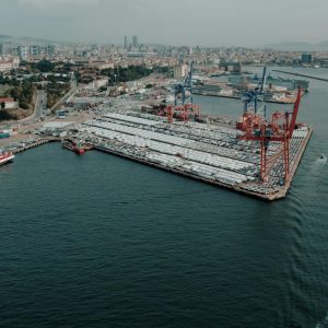 Aerial view of a busy container terminal and seaport in İstanbul, Türkiye.